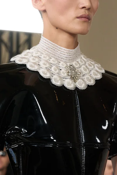Look 2
